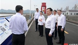 川觀新聞8月22日報(bào)道：王曉暉在自貢市樂山市調(diào)研時(shí)強(qiáng)調(diào)：進(jìn)一步鍛長板補(bǔ)短板推動(dòng)高質(zhì)量發(fā)展，為奮力譜寫中國式現(xiàn)代化四川新篇章作出更大貢獻(xiàn)